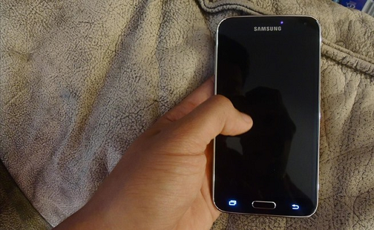 Fix: Galaxy S5 Black of death Appuals.com