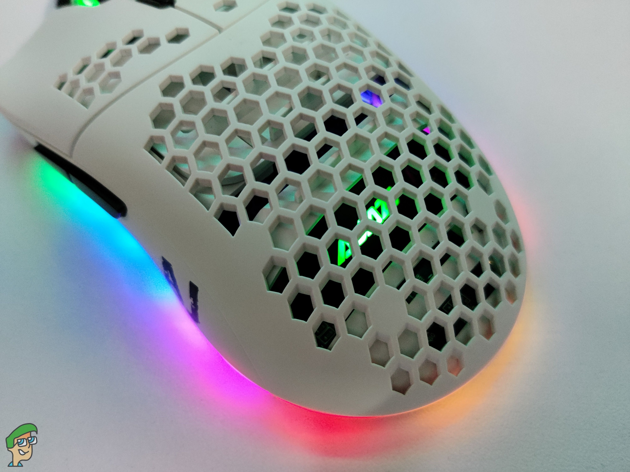 Ajazz AJ390 Lightweight Gaming Mouse Review