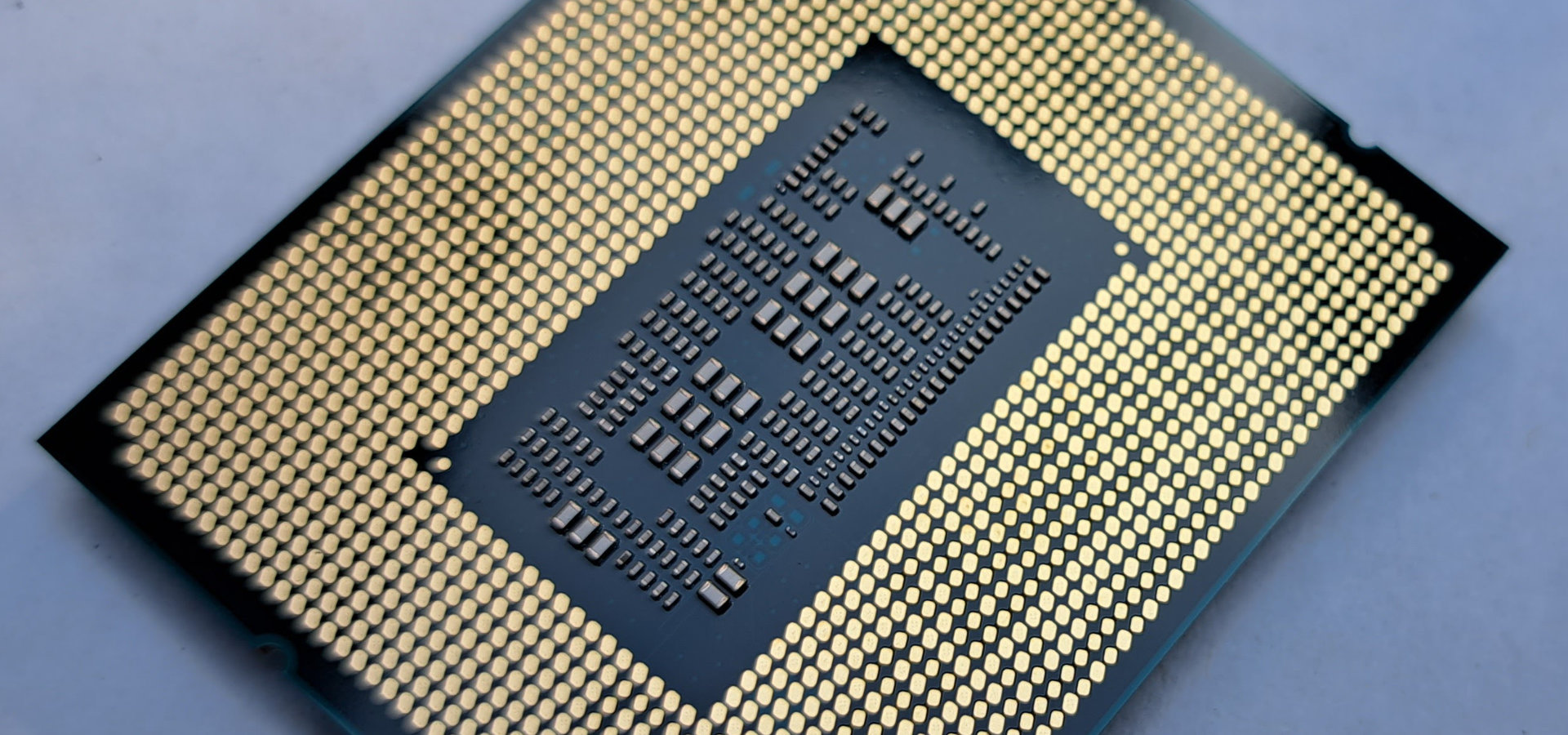 Intel 13th Gen I7-13700T Mobile CPU On Par With The I9-12900K In Single ...