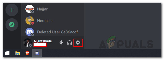 Navigating to Discord Settings