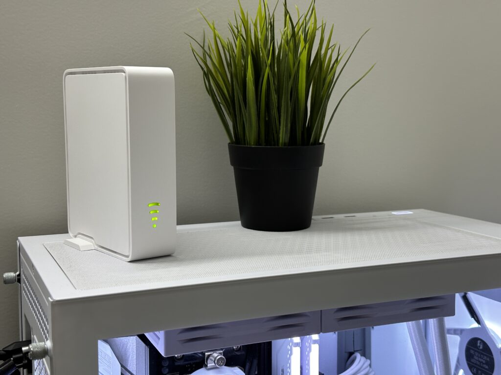 Devolo Repeater 5400 front