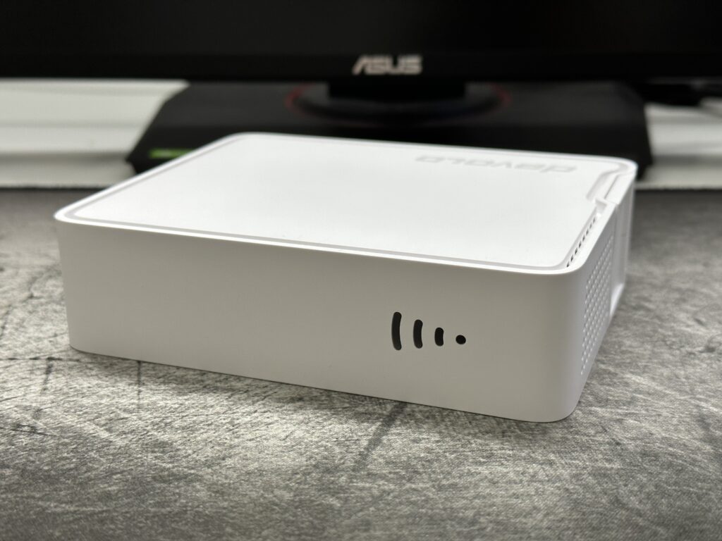 Devolo-repeater-5400-front-view