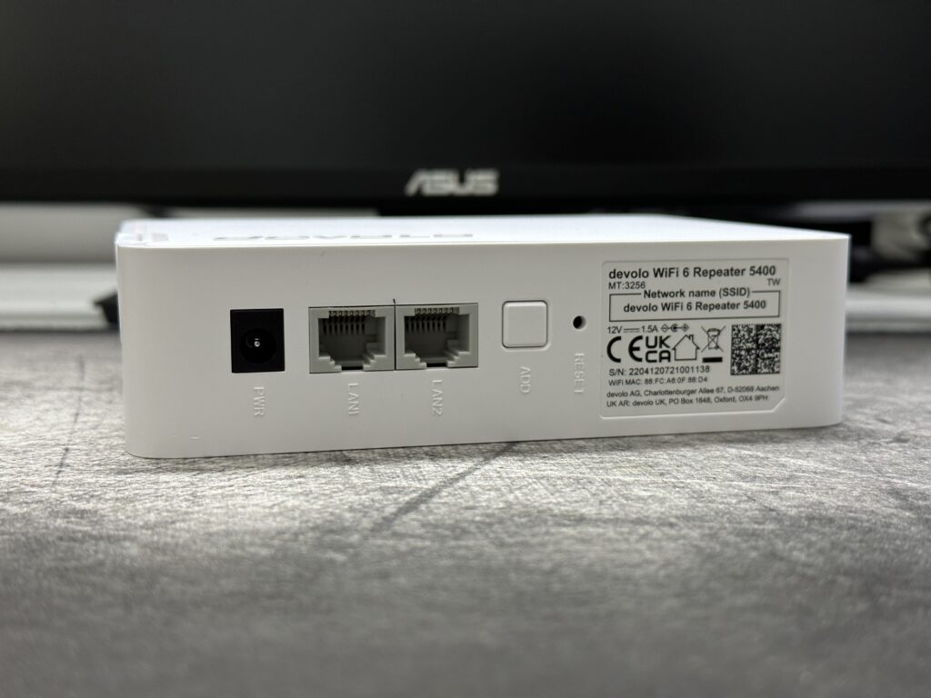 Devolo-repeater-5400-rear