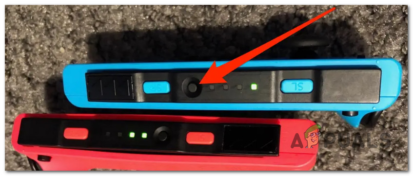 Press the Sync button on Joy-con