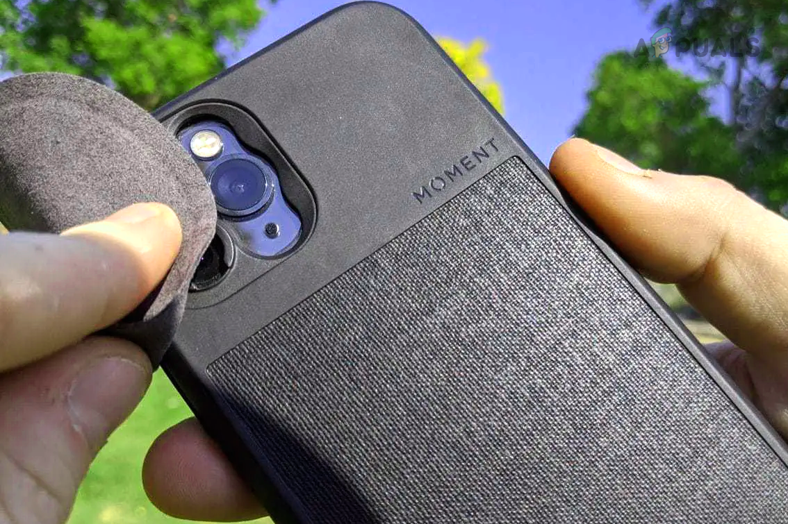 Clean the iPhone's Camera