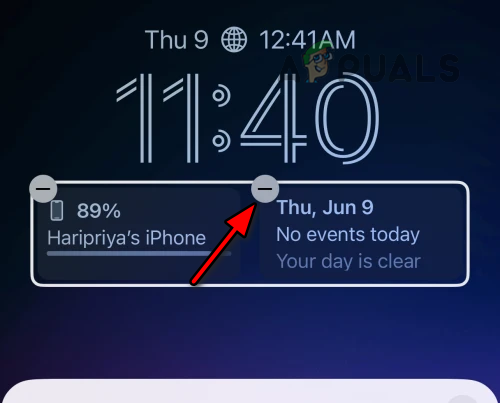 Tap on the Minus Sign for the Lock Screen Widget