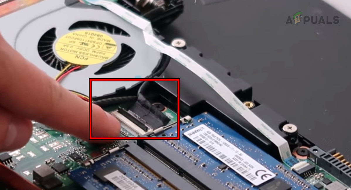 Reseat the Graphics Cable of the Chromebook