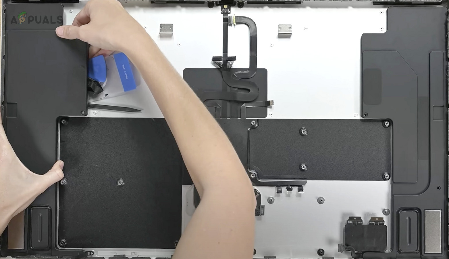 Clean and Reseat Internal Components of the Monitor