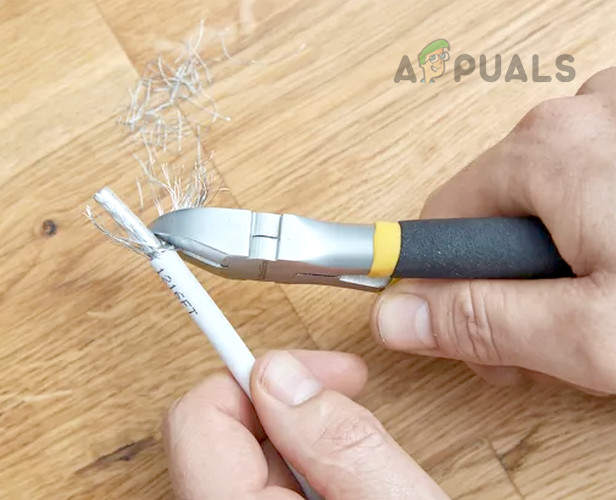 Remove and Fold Shielding of the Coaxial Cable