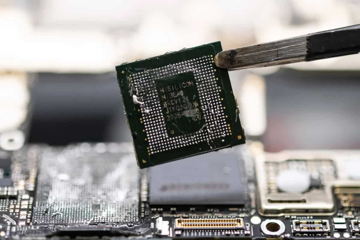 Huawei Shrinks Foreign Dependence with New Kirin 8000 & 9000SL
