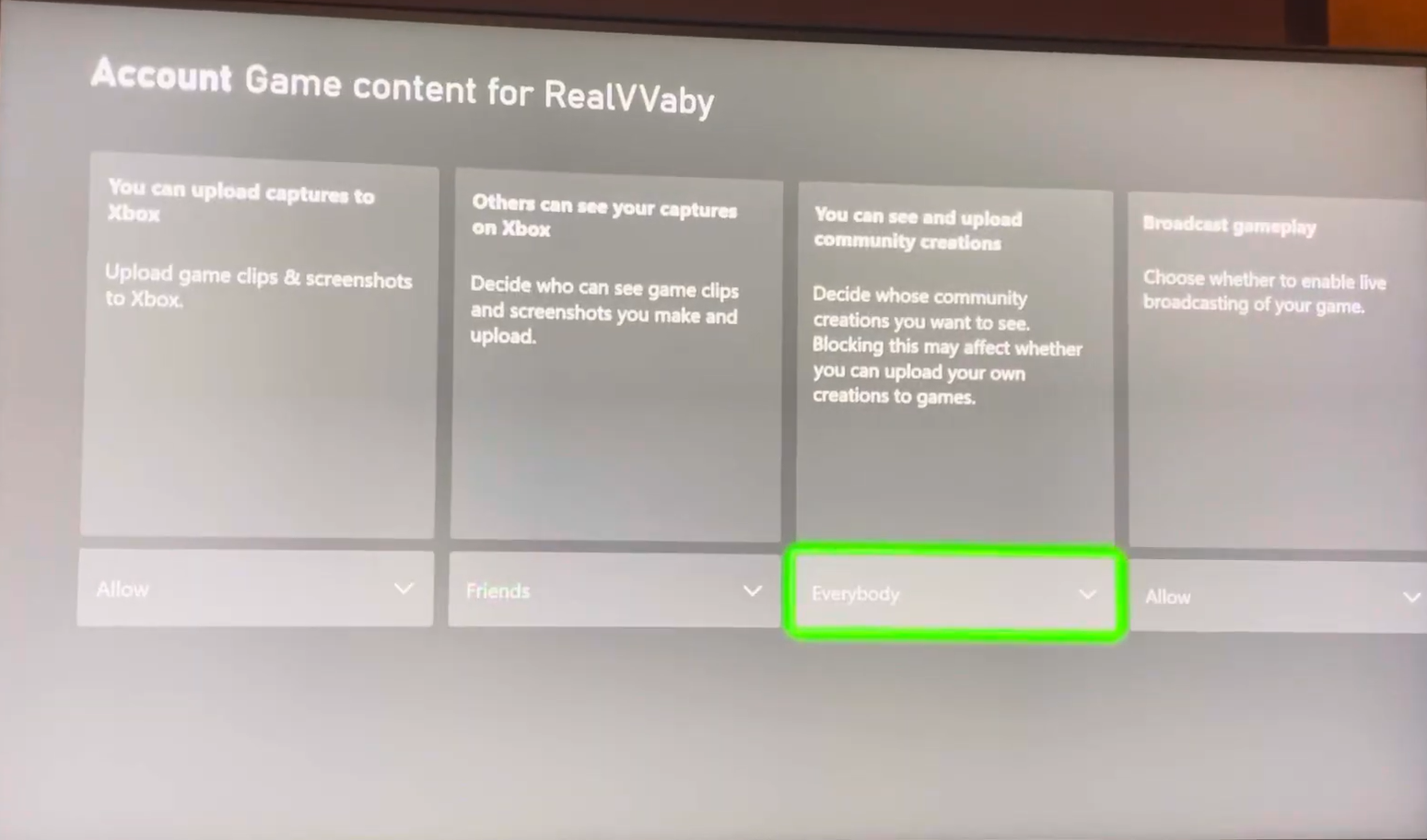 Xbox privacy settings showing You can see and upload community creations set to Everyone.