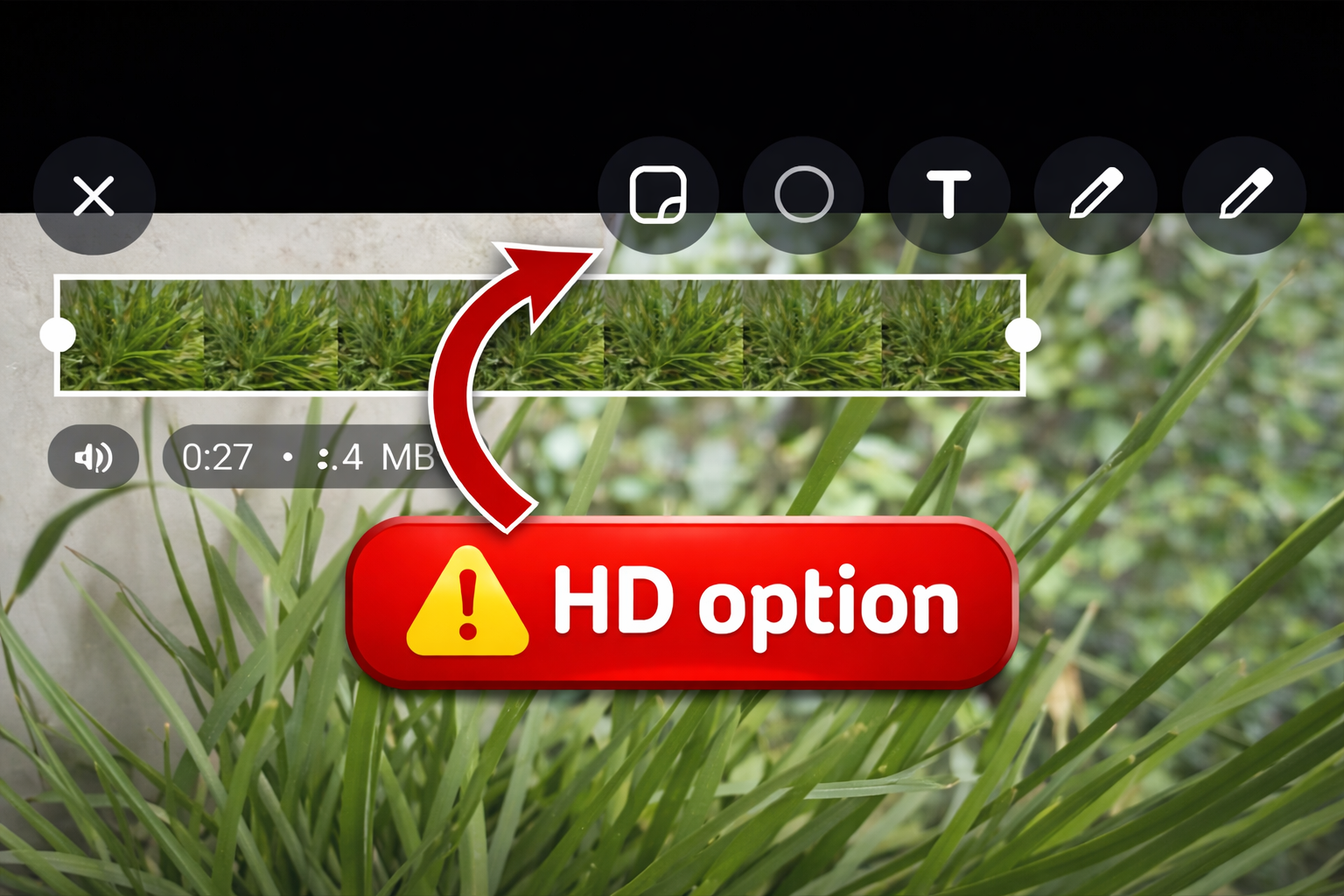 WhatsApp chat screen where the HD option is missing while trying to send media.