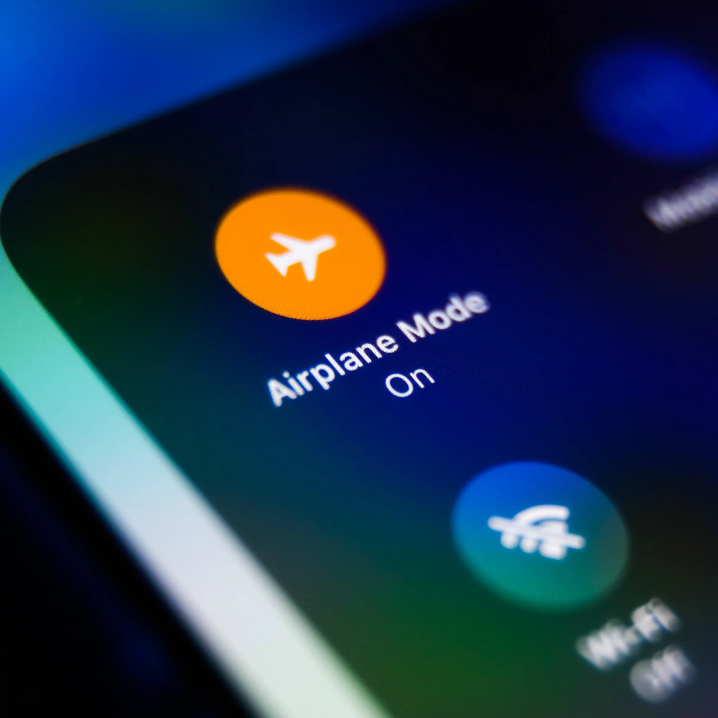Phone switching between Wi-Fi and mobile data while fixing the WhatsApp login not available message.